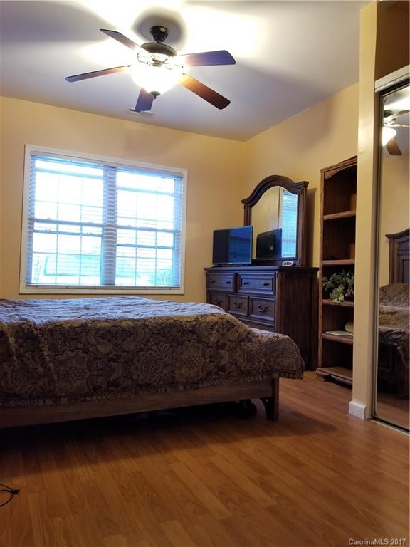 Knollwood - Residential