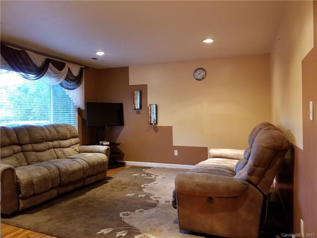 Knollwood - Residential