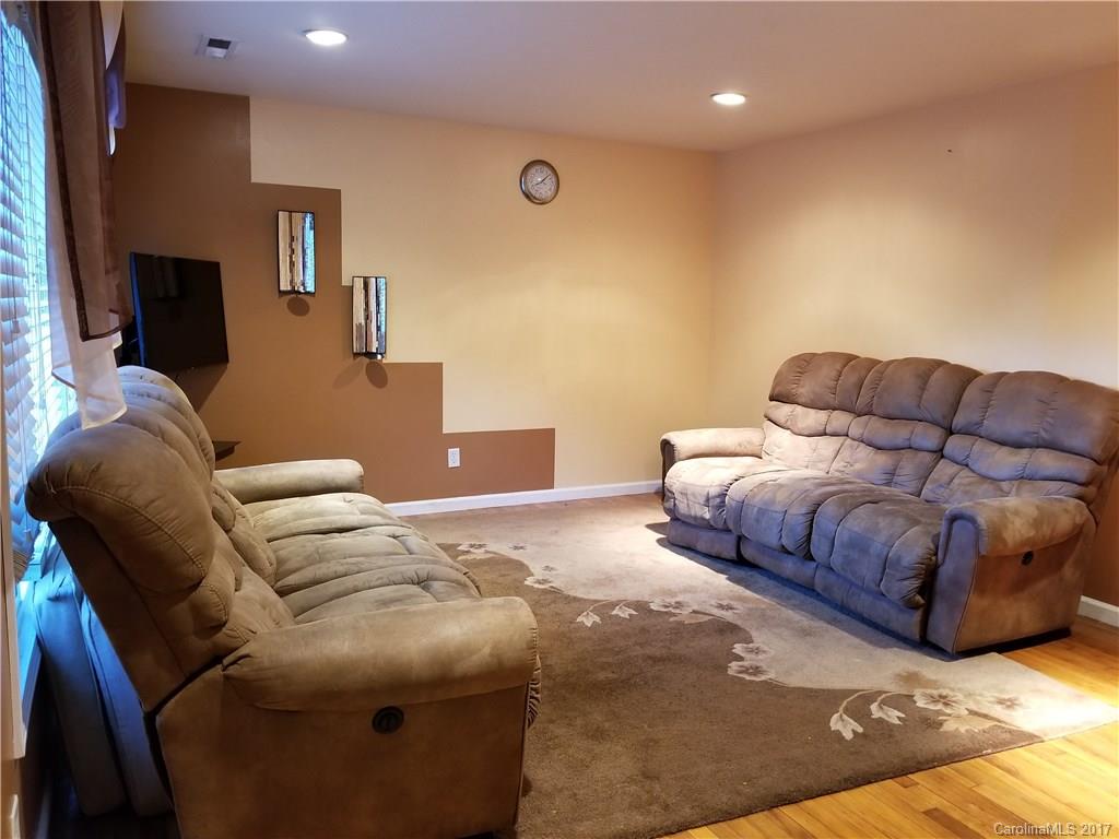Knollwood - Residential