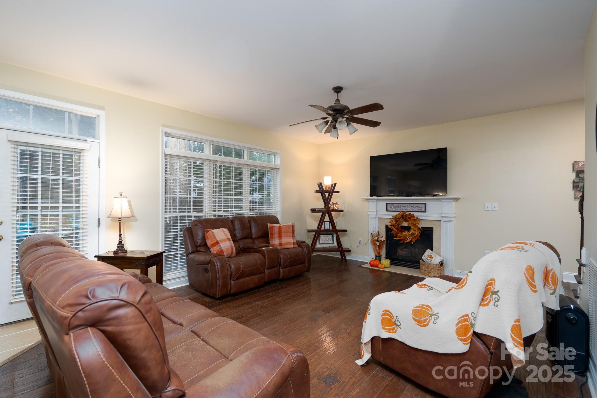 Dakota Woods - Residential