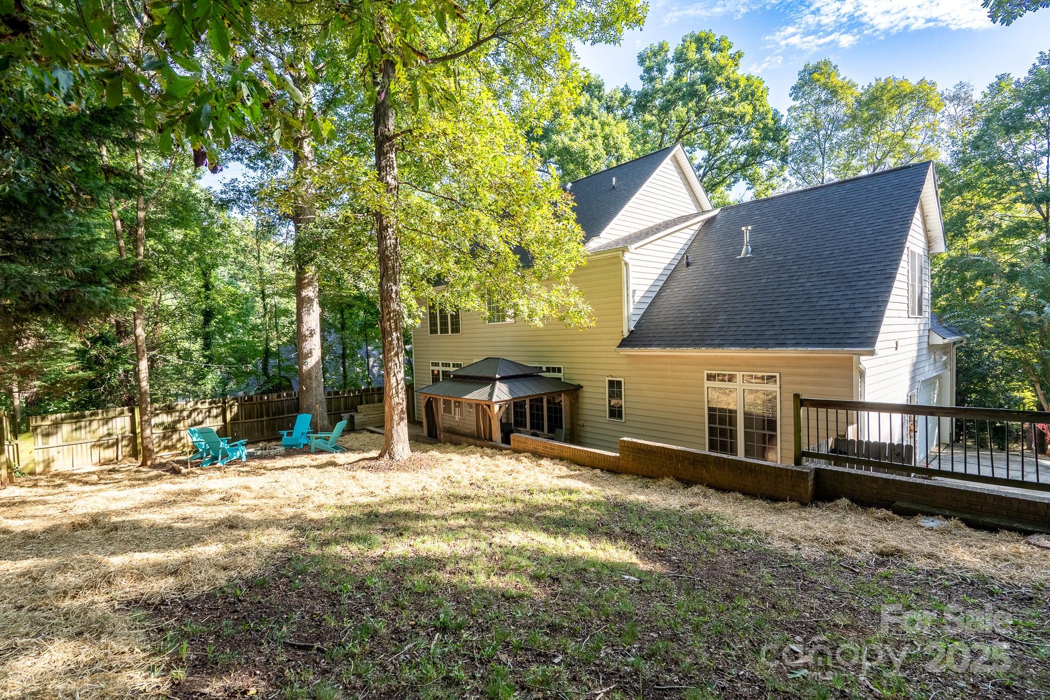 Dakota Woods - Residential
