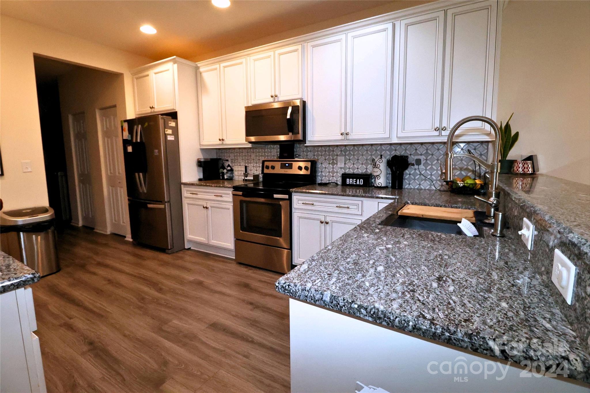 Trellis Pointe - Residential