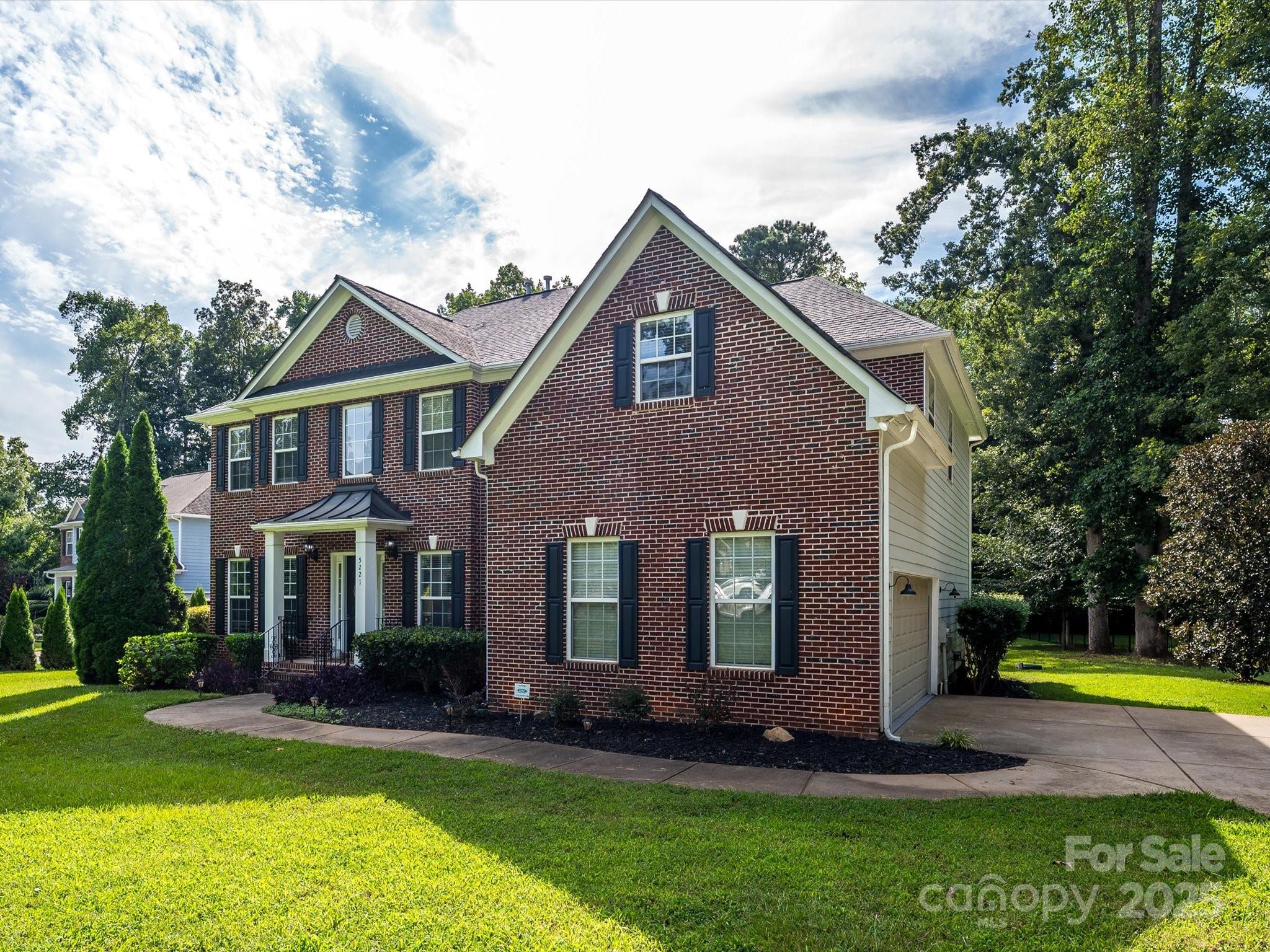 Fairington Oaks - Residential