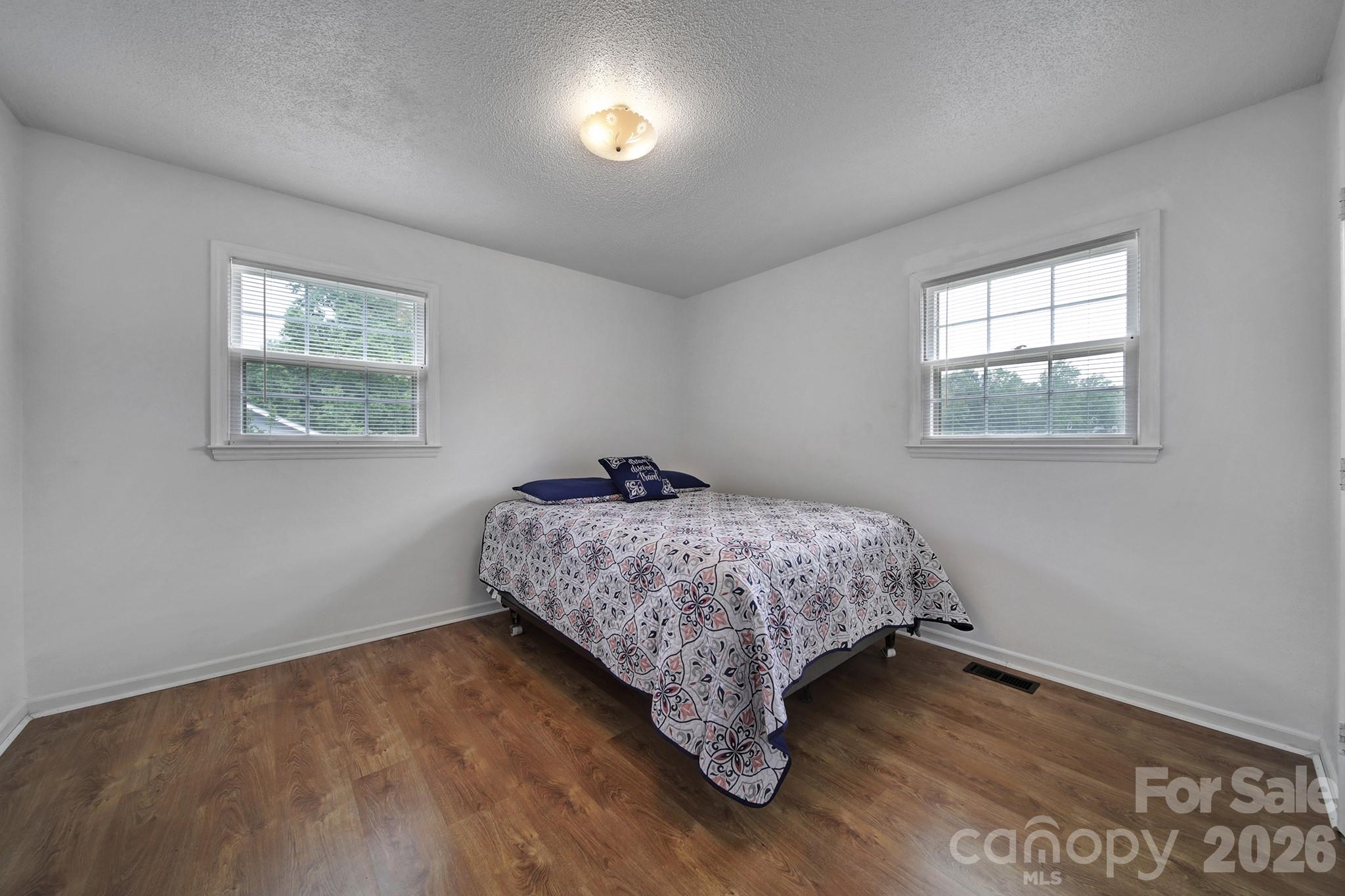 1315 Shady Oak Trail