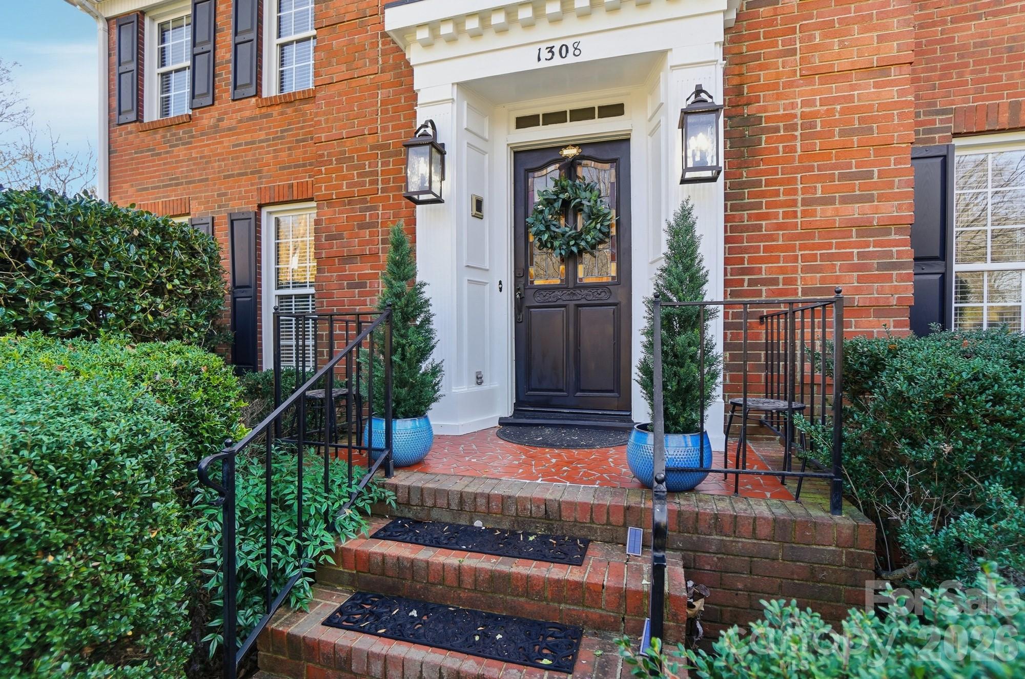 1308 Dumbarton Road