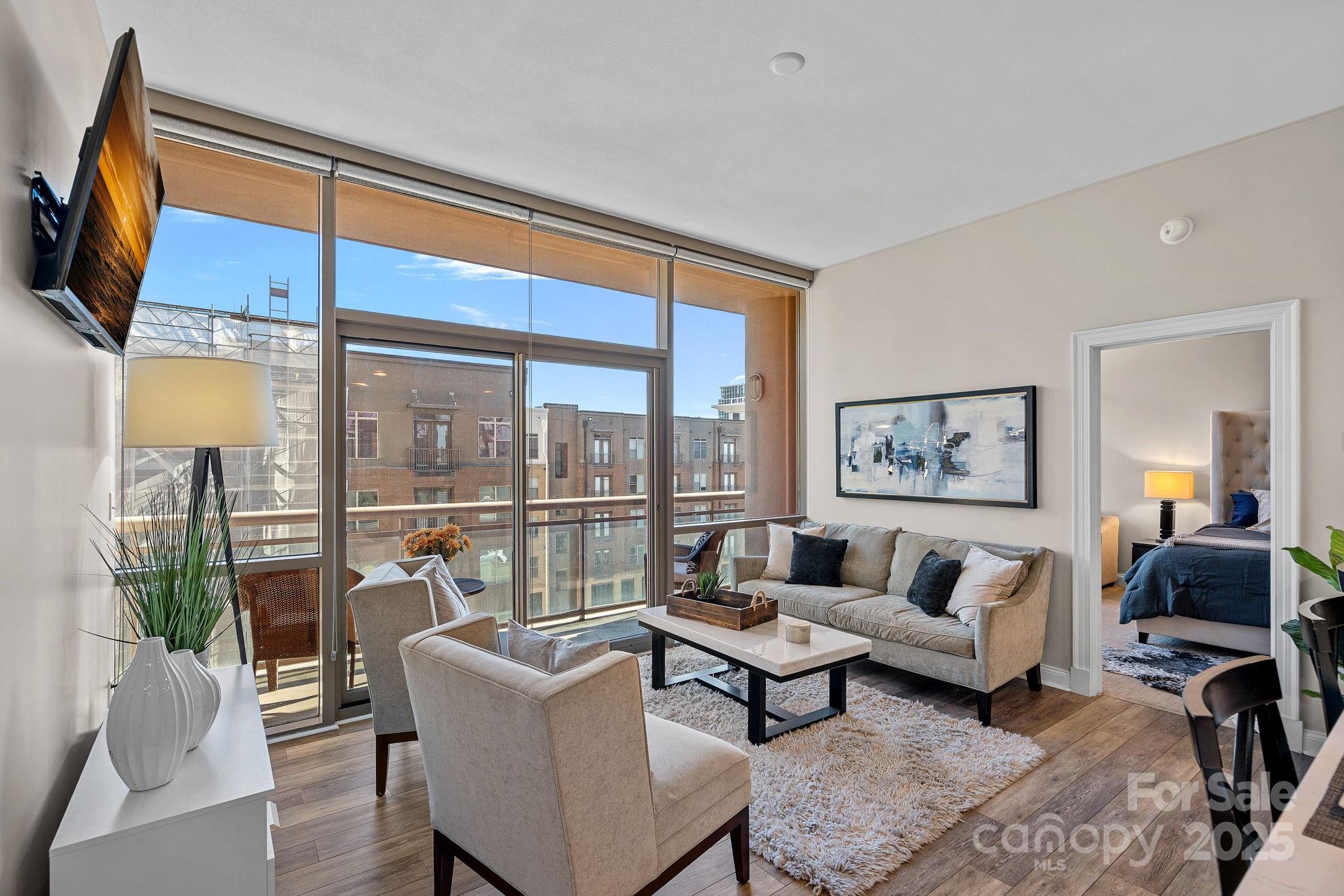 315 Arlington Avenue 607