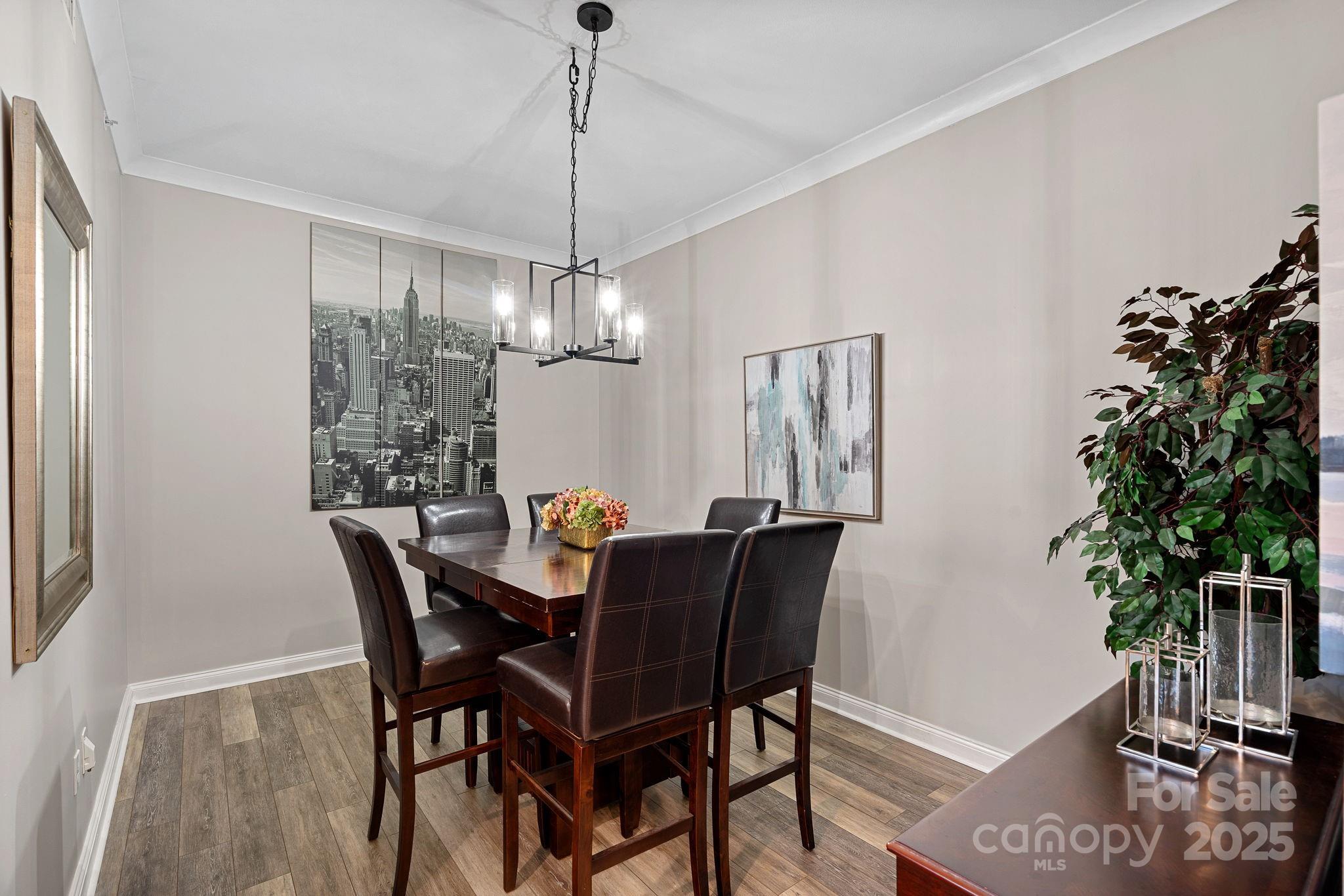 315 Arlington Avenue 607