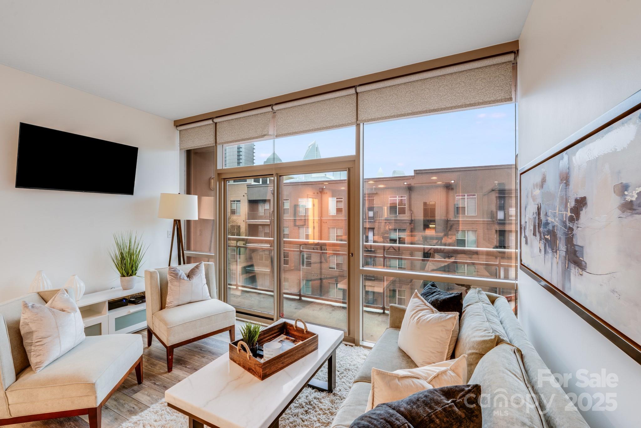 315 Arlington Avenue 607