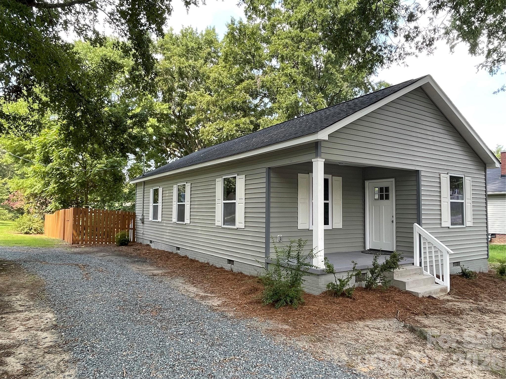 601 W Round Street