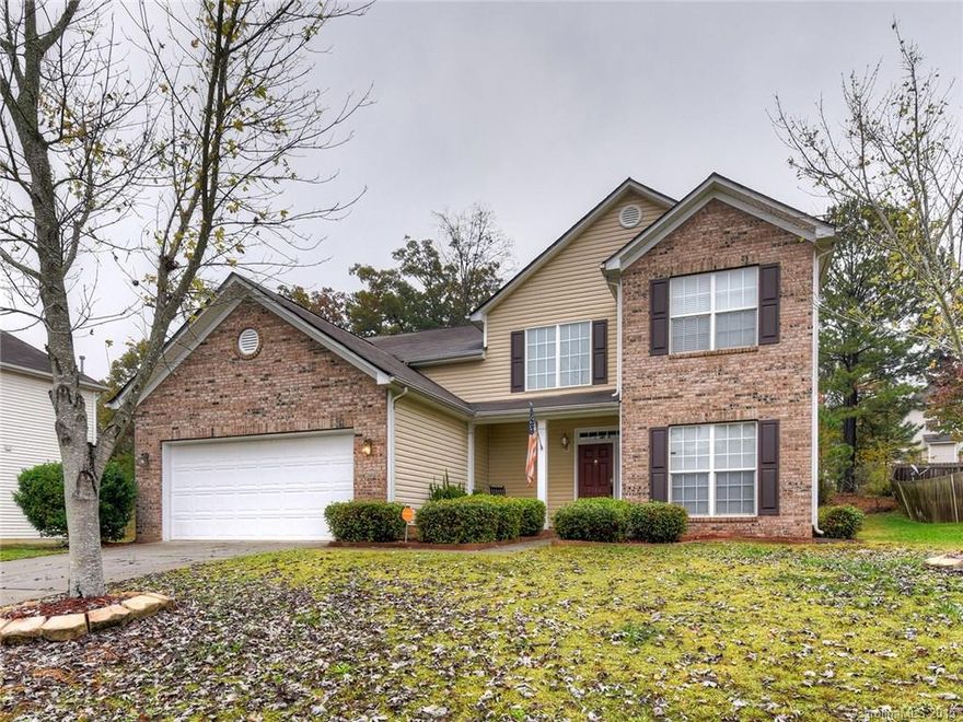 Beautiful 5 BR/3.5 Bath located minutes from abundant shopping, dining, and entertainment on Dave Lyle! Fantastic open floor plan w/ gorgeous kitchen (granite countertops, custom backsplash, stainless steel appliances), cozy fireplace, eye-catching two-story foyer, brand new hardwood floors downstairs make this house both beautiful and perfect for entertaining.  Large master bedroom down w/ tray ceiling, walk-in closet, ensuite bathroom, garden tub. Tons of storage! Come see your new home today!