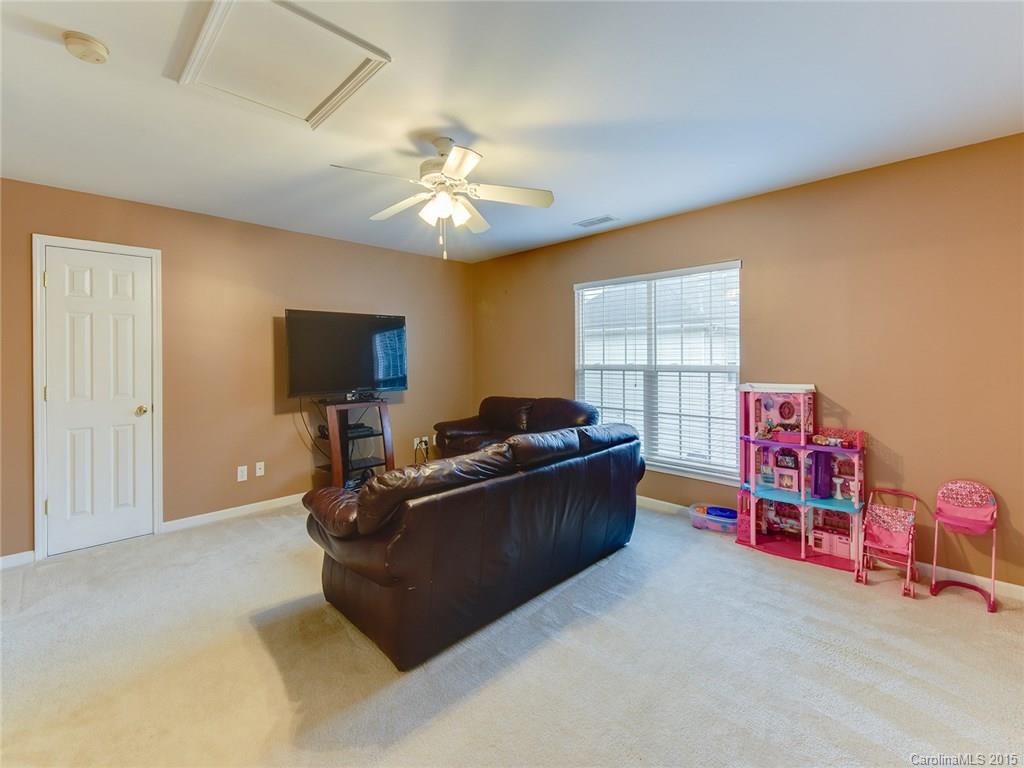 Hallmark Glen - Residential