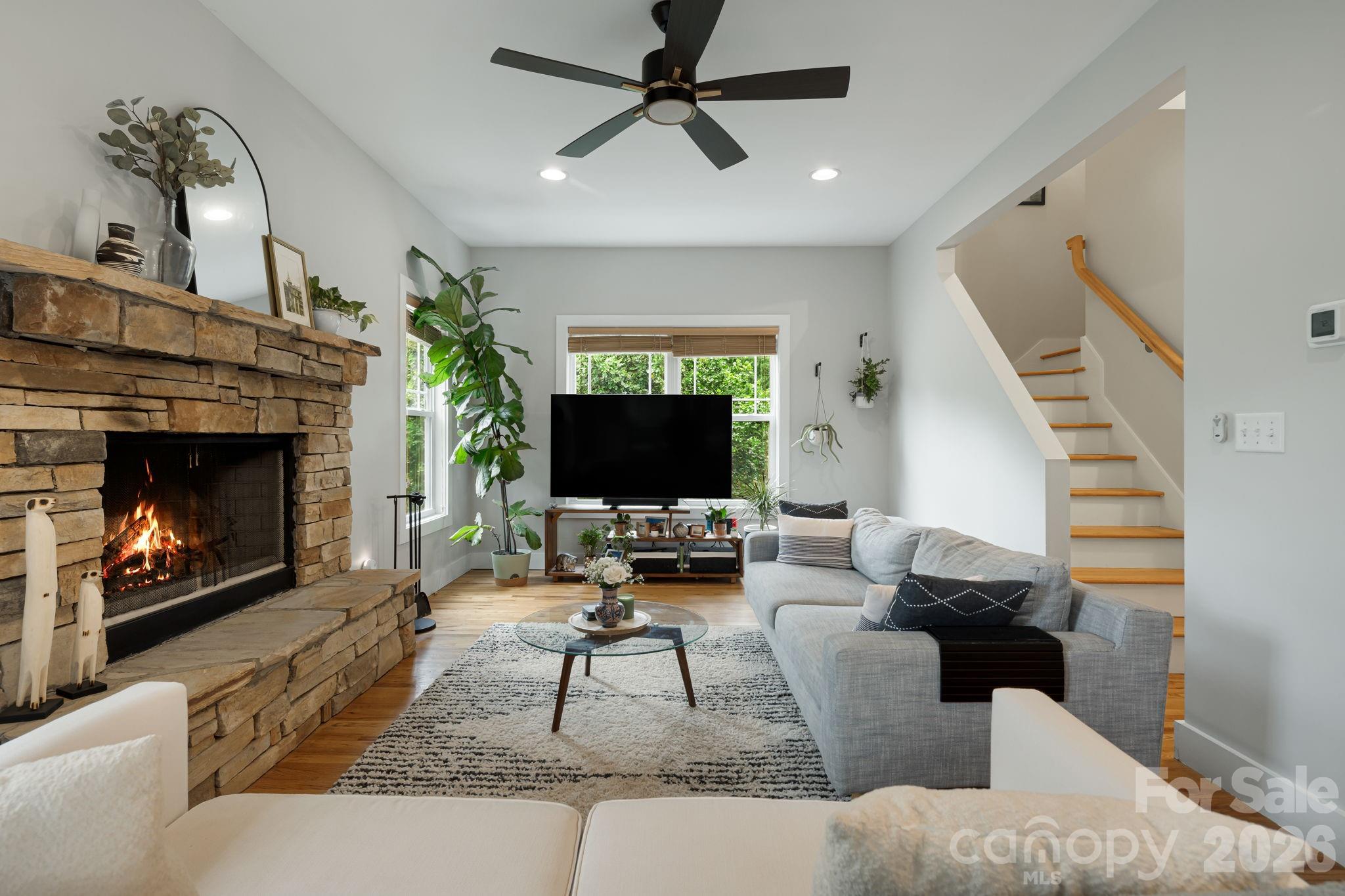29 Winding Road