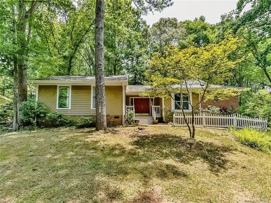 Here's a wonderful RANCH investment opportunity in Tega Cay! Sold as is. Short walk to the pocket park and the golf course. Truly nestled off a quiet cul-de-sac street. Screened Porch and fenced yard. Vaulted Great Room with fireplace. Just needs your TLC. Tega Cay offers an active lake lifestyle of beach, marina, boat launches, pool, parks, walking tails and more! Visit Tega Cay community website for more information http://www.tegacaysc.org/.