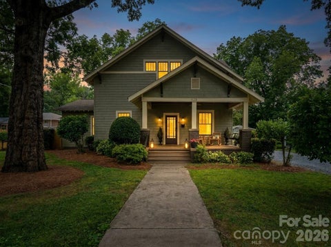 Photo of 1128 E 35th Street, Charlotte, NC 28205 (MLS # 4390409)