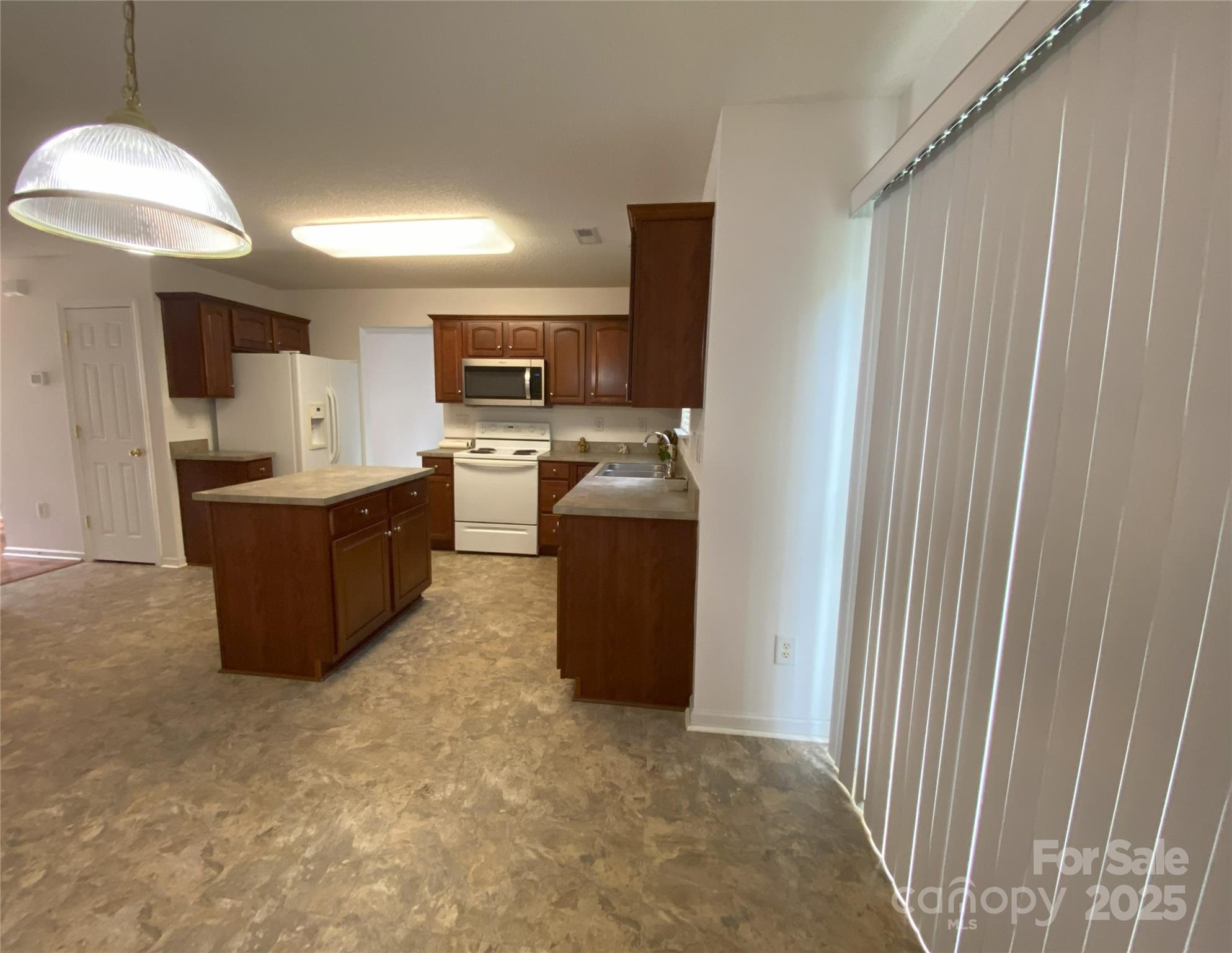 3933 Cameron Creek Drive