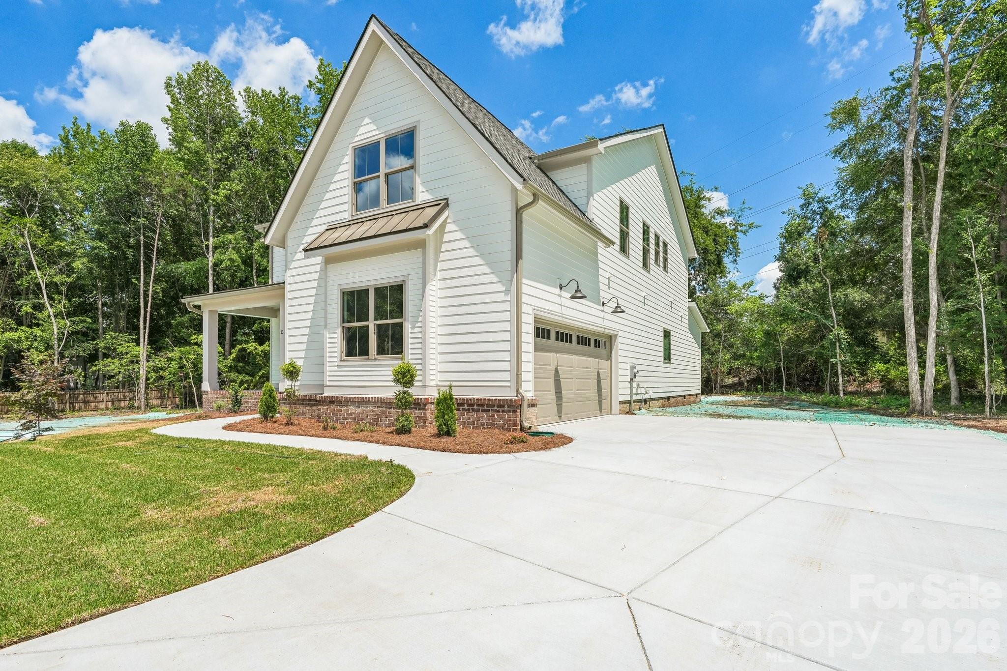 2315 Chateau Court