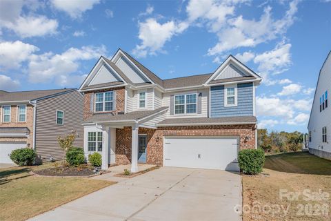 Photo of 13422 Canterbury Castle Drive, Charlotte, NC 28273 (MLS # 4315180)