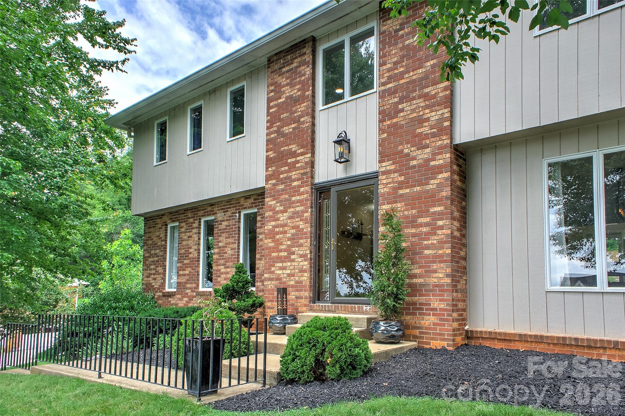 53 Braddock Way