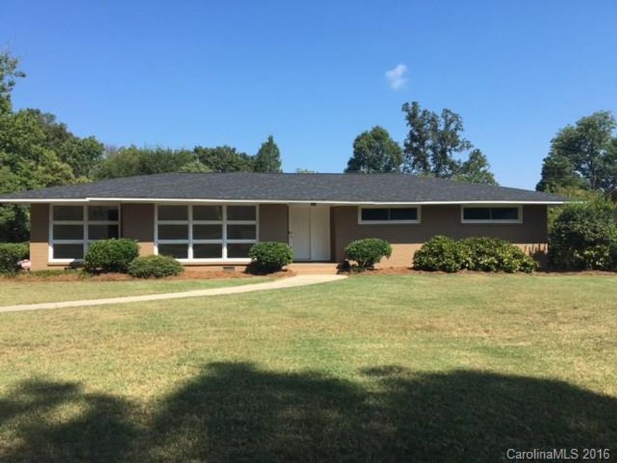 Welcome Home! Immaculate full brick ranch on a nice flat lot with a 2 car carport.Pride of ownership is evident. Walk into the front door to a Family room/dining area featuring a wall full of windows. Kitchen opens to an additional living area with fireplace. 3 large bedrooms/ 2 full bathrooms. Storage building out back for storing all of your outdoor equipment. Homes shows great and is move in ready!