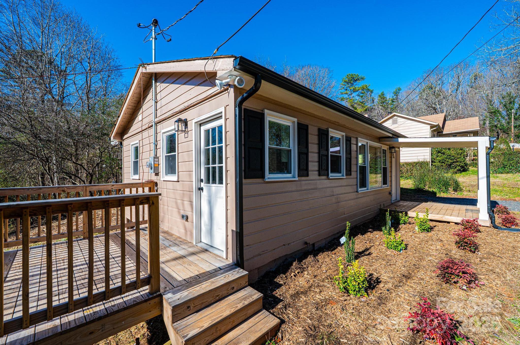 1640 1st Street Circle SE