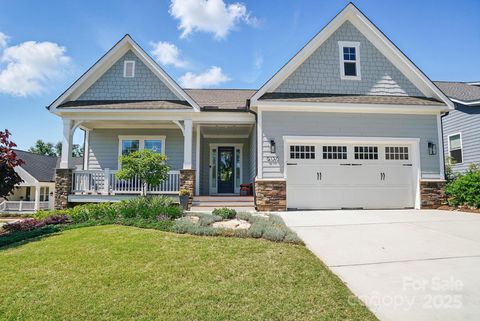6136 Sandy Point Lane Belmont NC 28012
