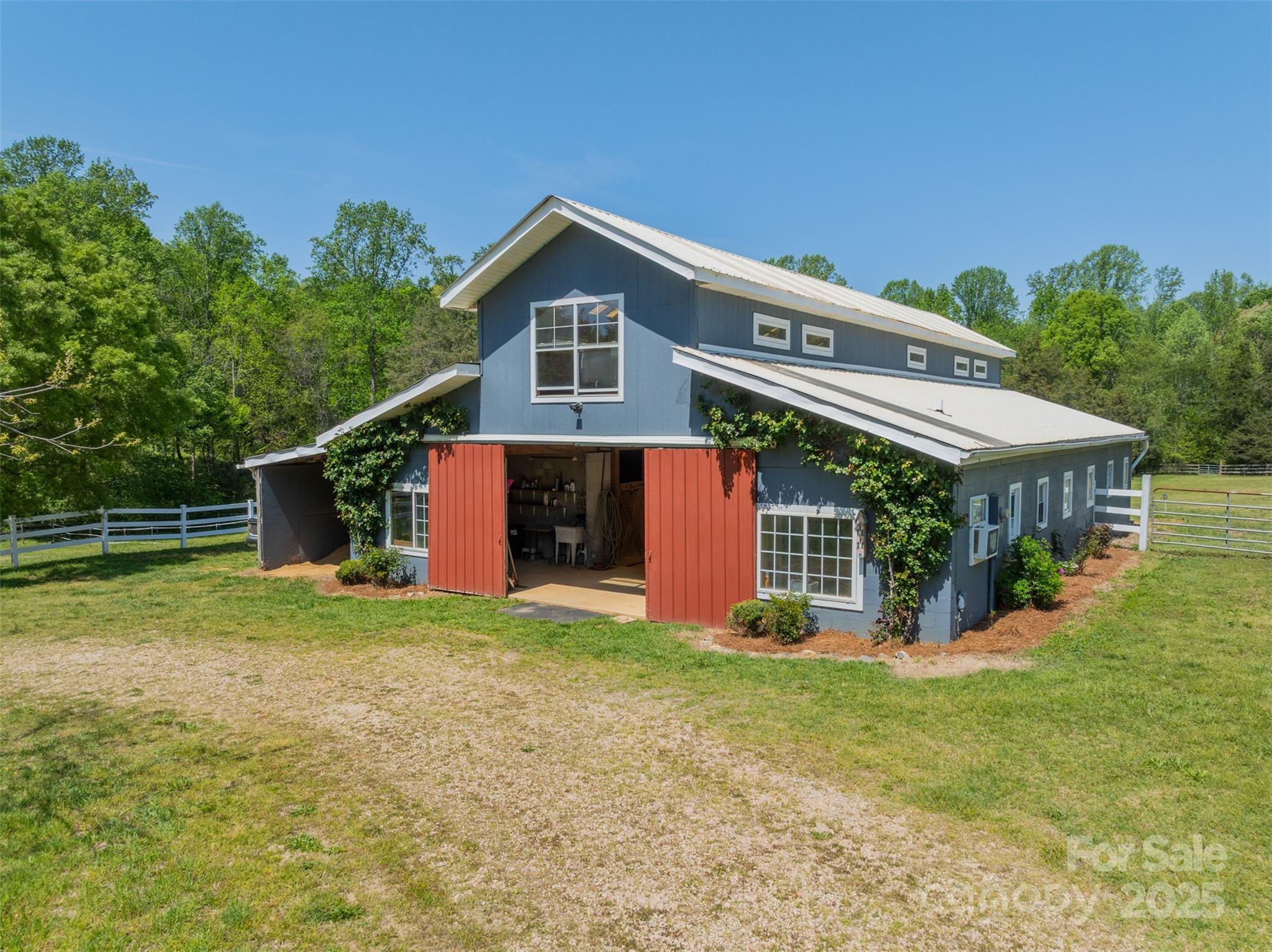 228 Red Dog Drive