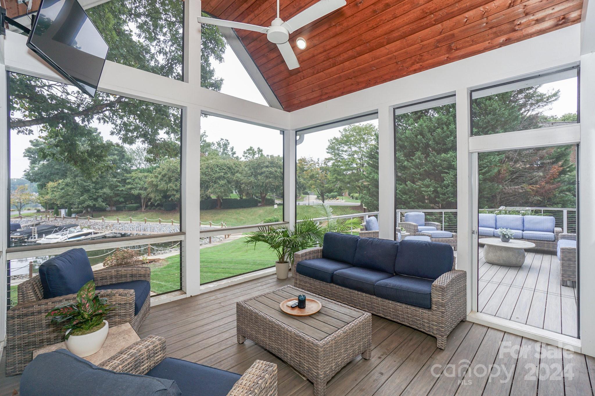 Heron Harbor - Residential