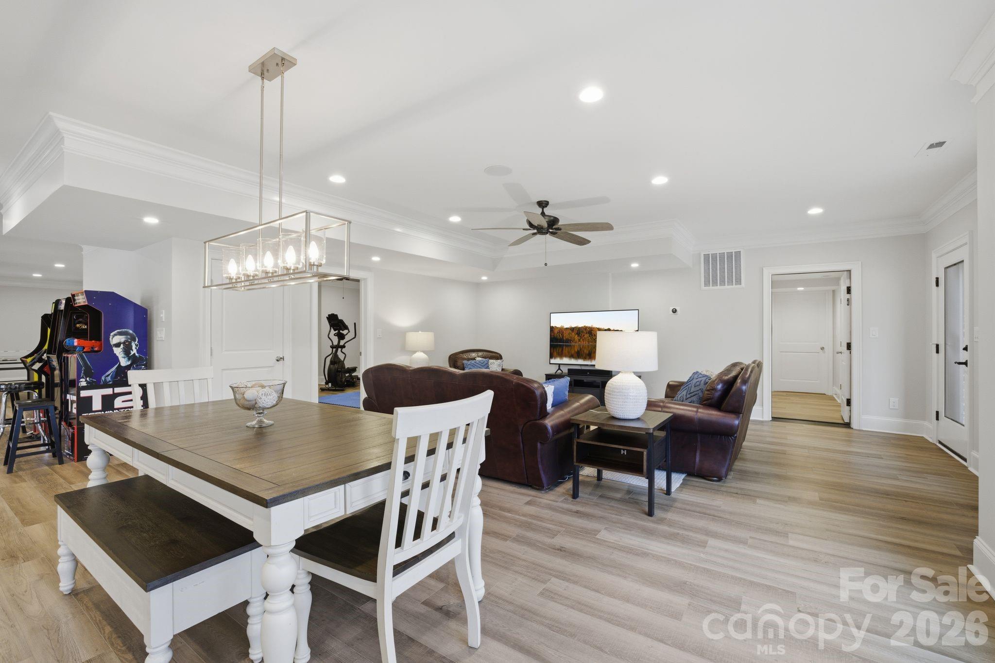 Yachtsmans Point - Residential