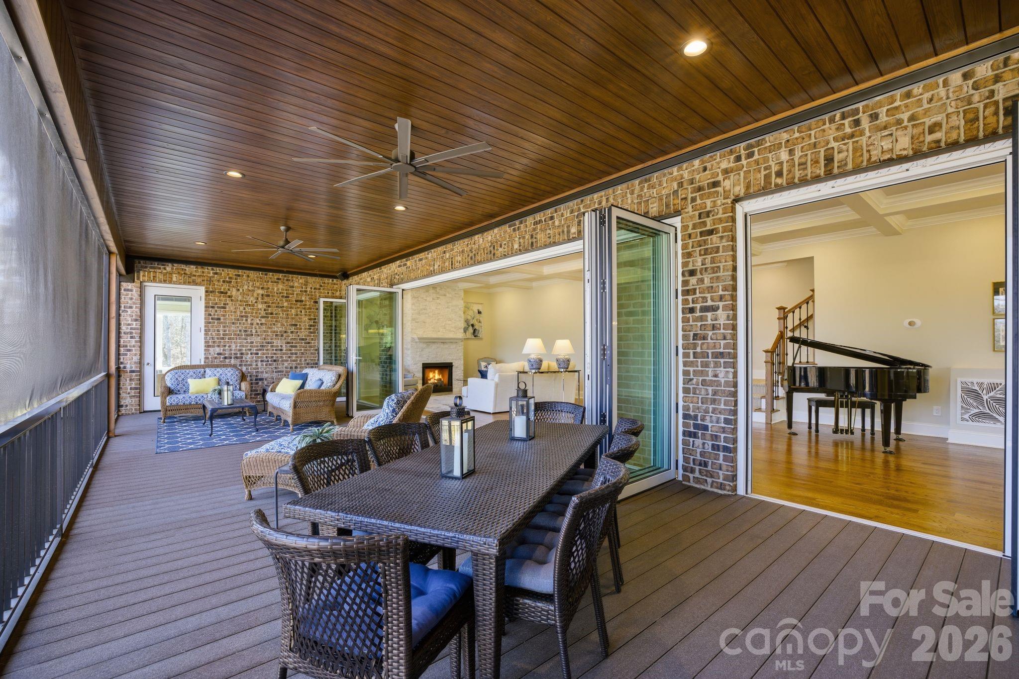 Yachtsmans Point - Residential