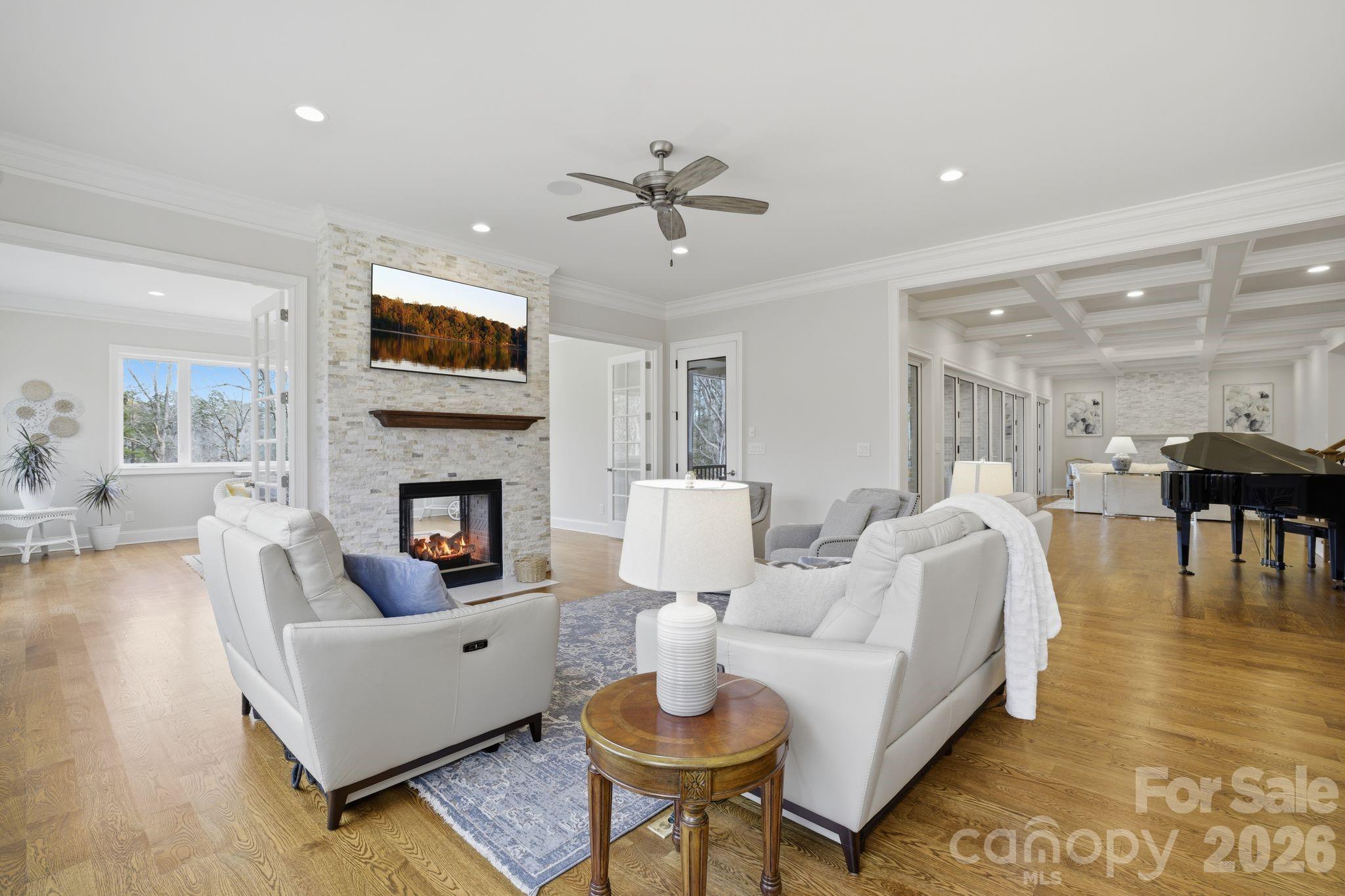 Yachtsmans Point - Residential