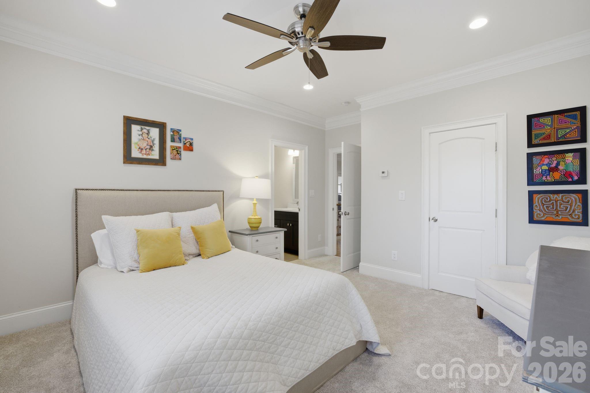 Yachtsmans Point - Residential