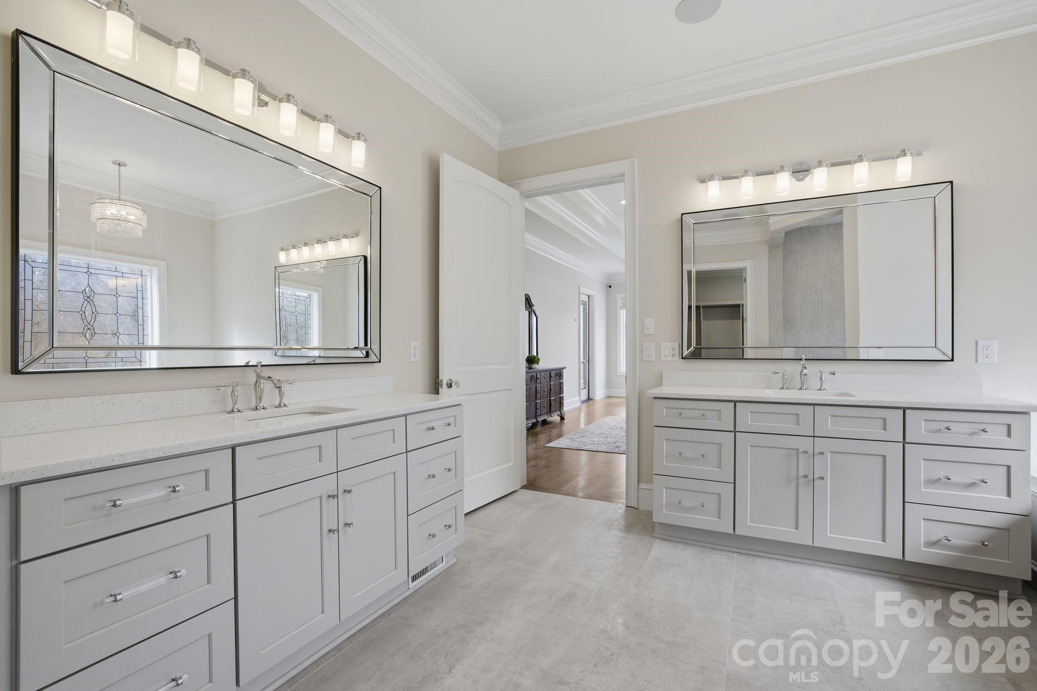 Yachtsmans Point - Residential