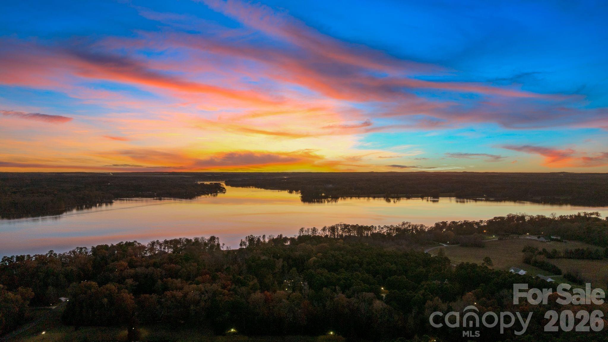 Yachtsmans Point - Residential