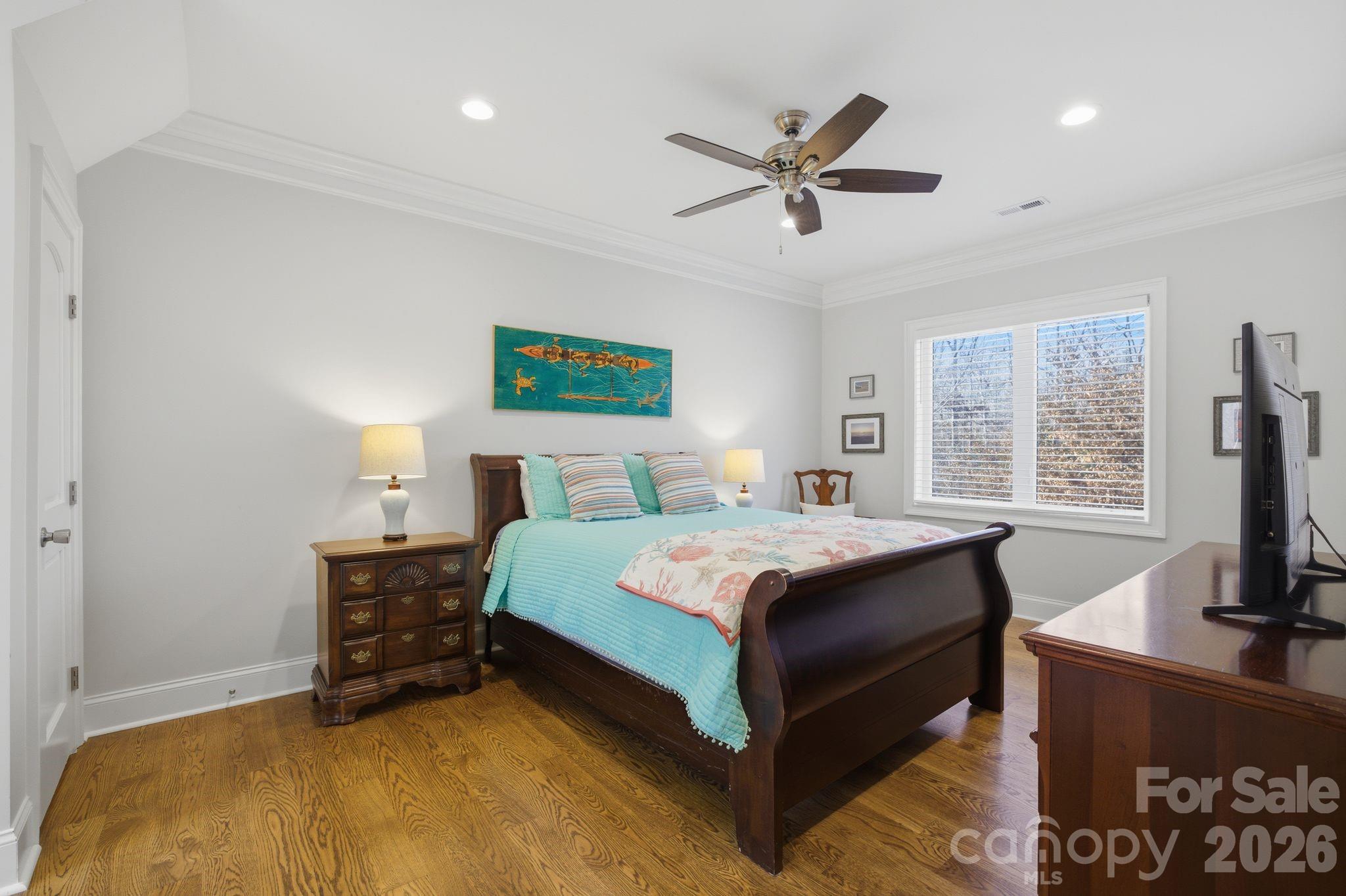 Yachtsmans Point - Residential