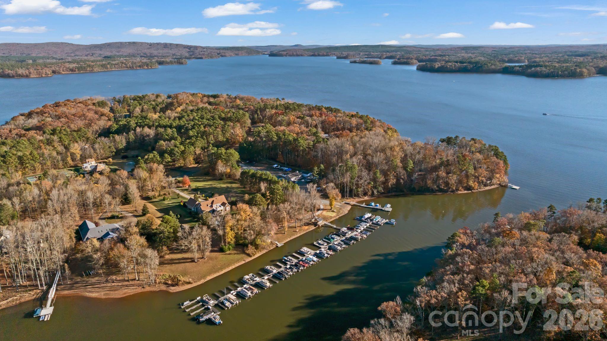 Yachtsmans Point - Residential