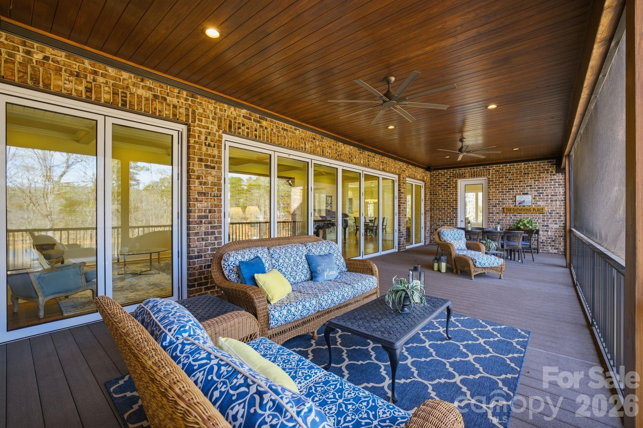 Yachtsmans Point - Residential