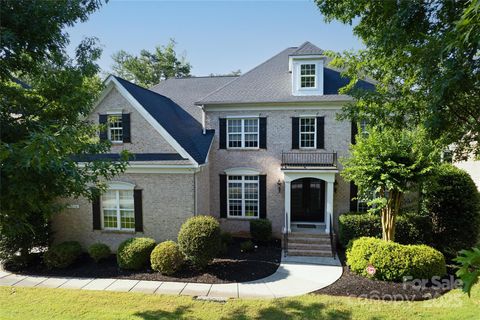Photo of 13716 Glen Abbey Drive, Charlotte, NC 28278 (MLS # 4265322)