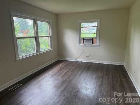 Photo of 1520 Effingham Road, Charlotte, NC 28208 (MLS # 4397272)