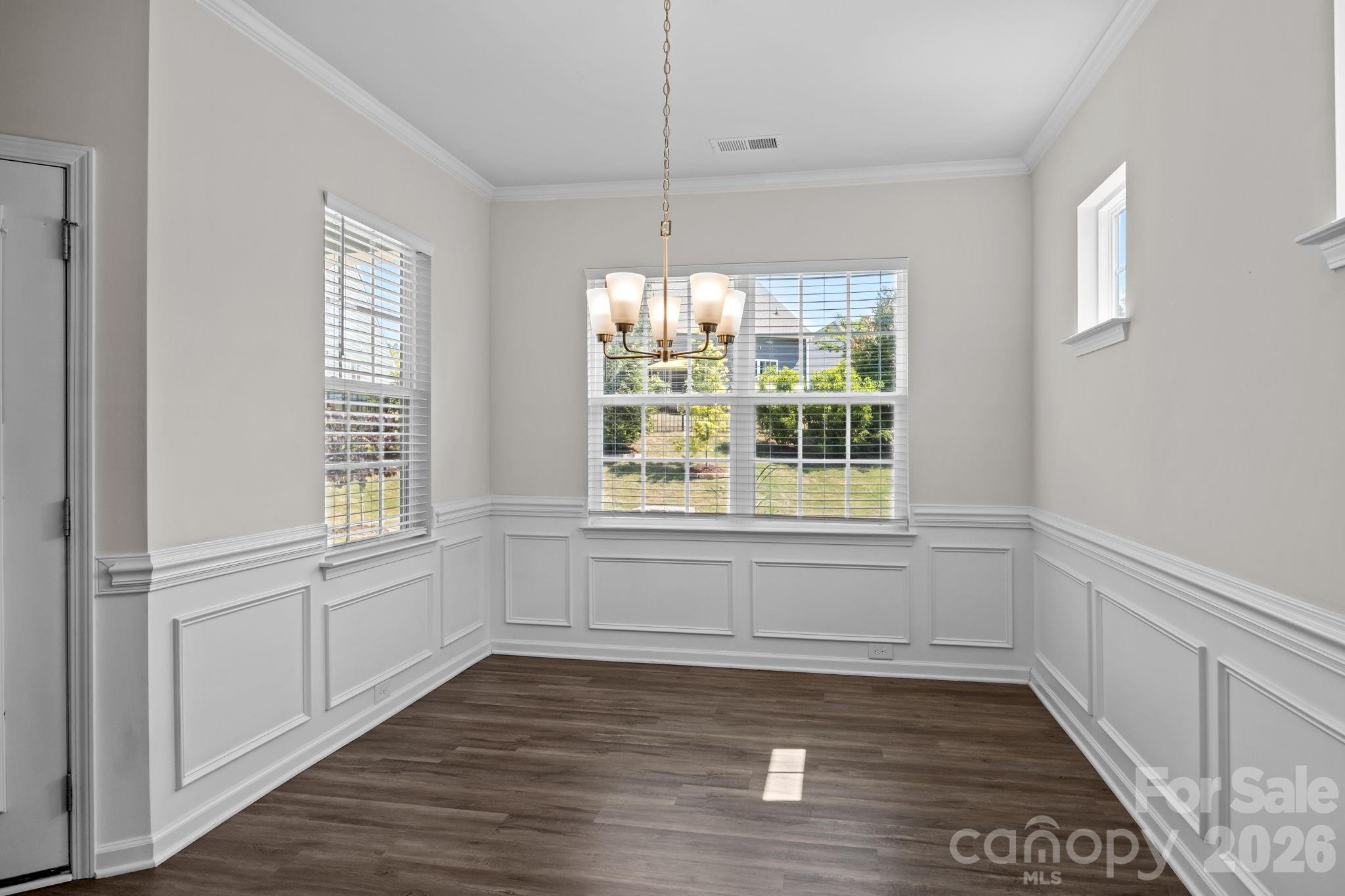 Imagery On Mtn Island - Residential