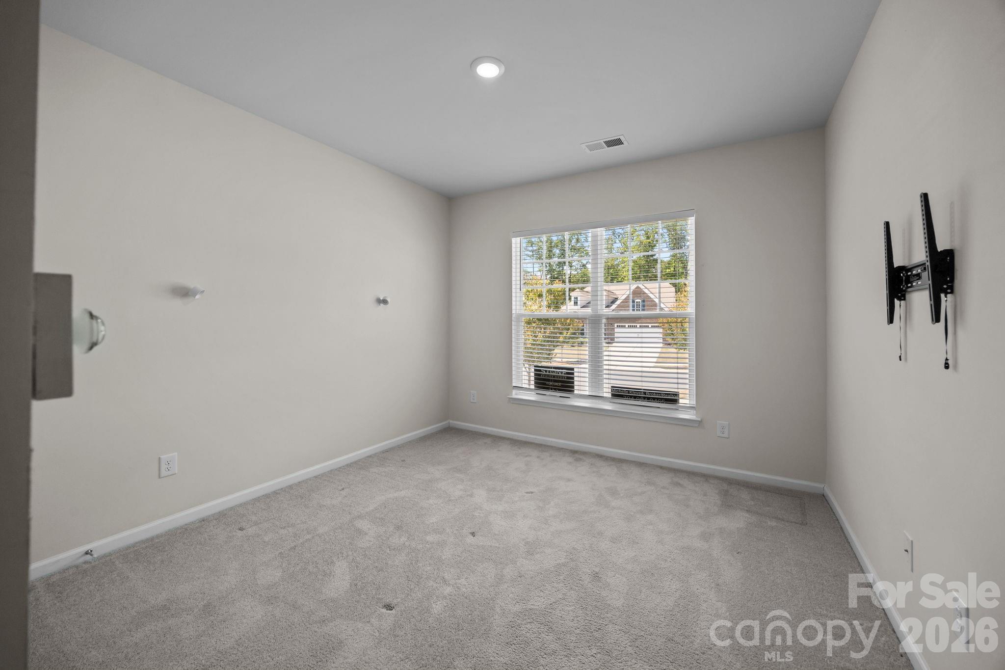 Imagery On Mtn Island - Residential