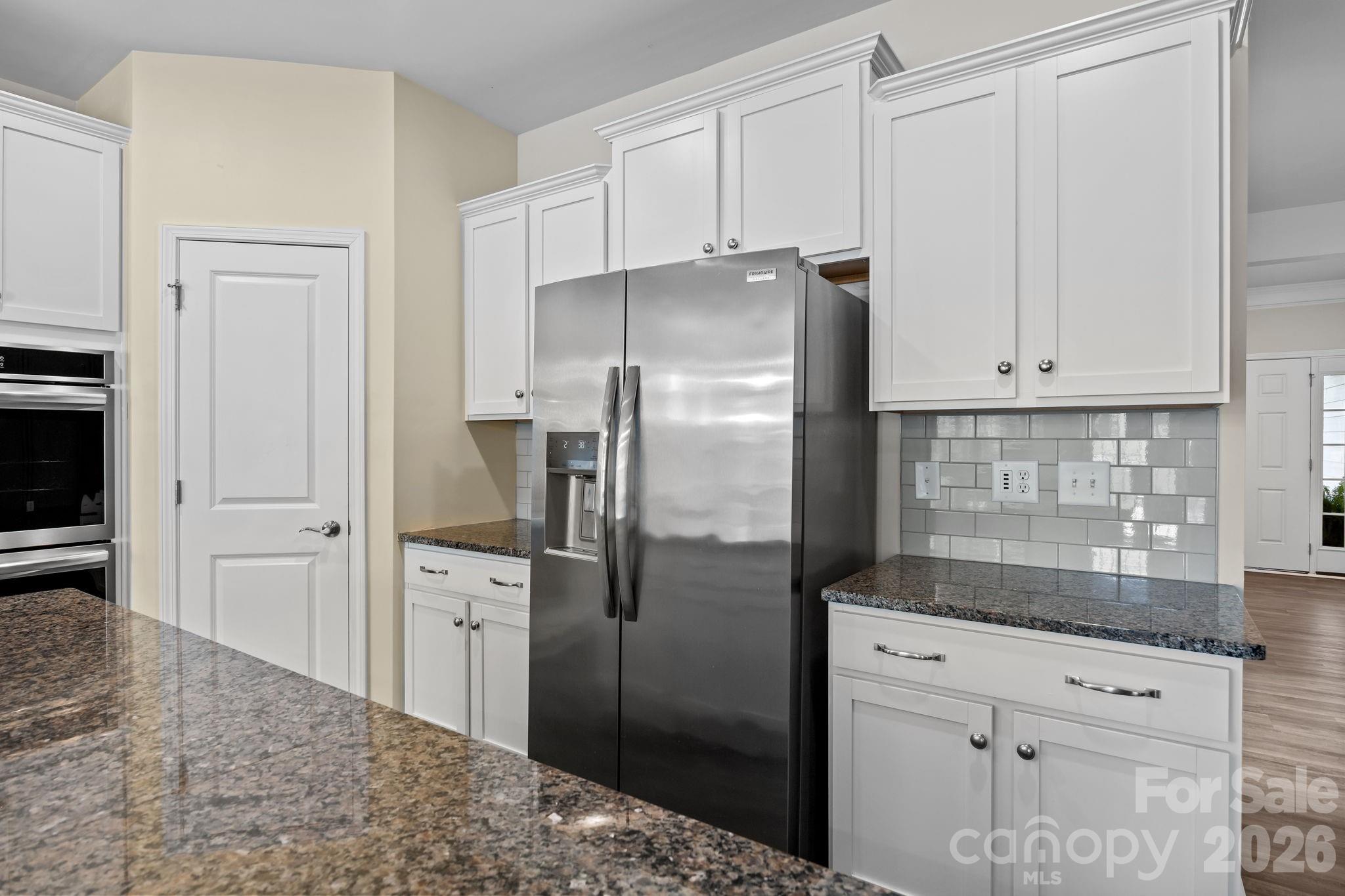 Imagery On Mtn Island - Residential