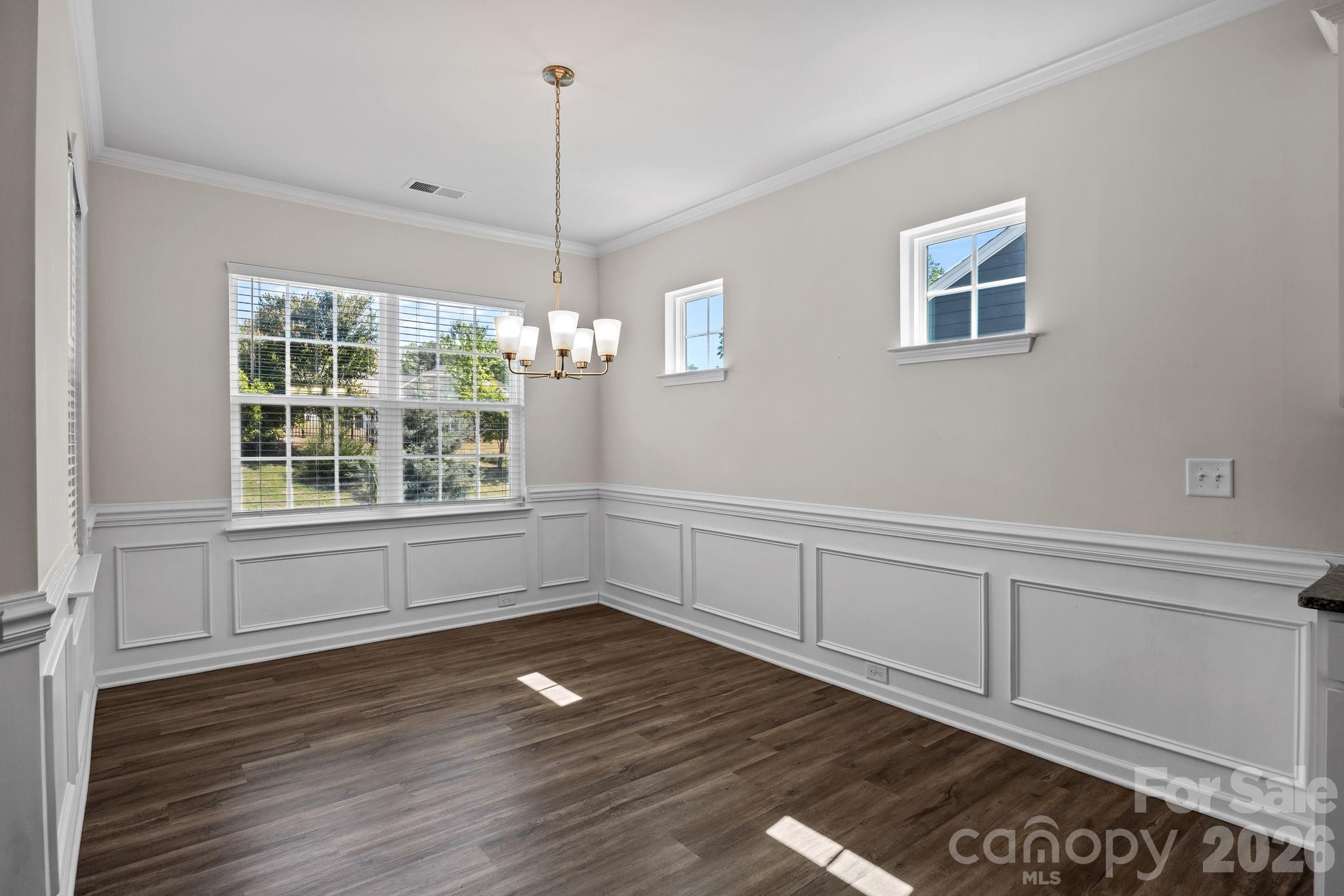 Imagery On Mtn Island - Residential