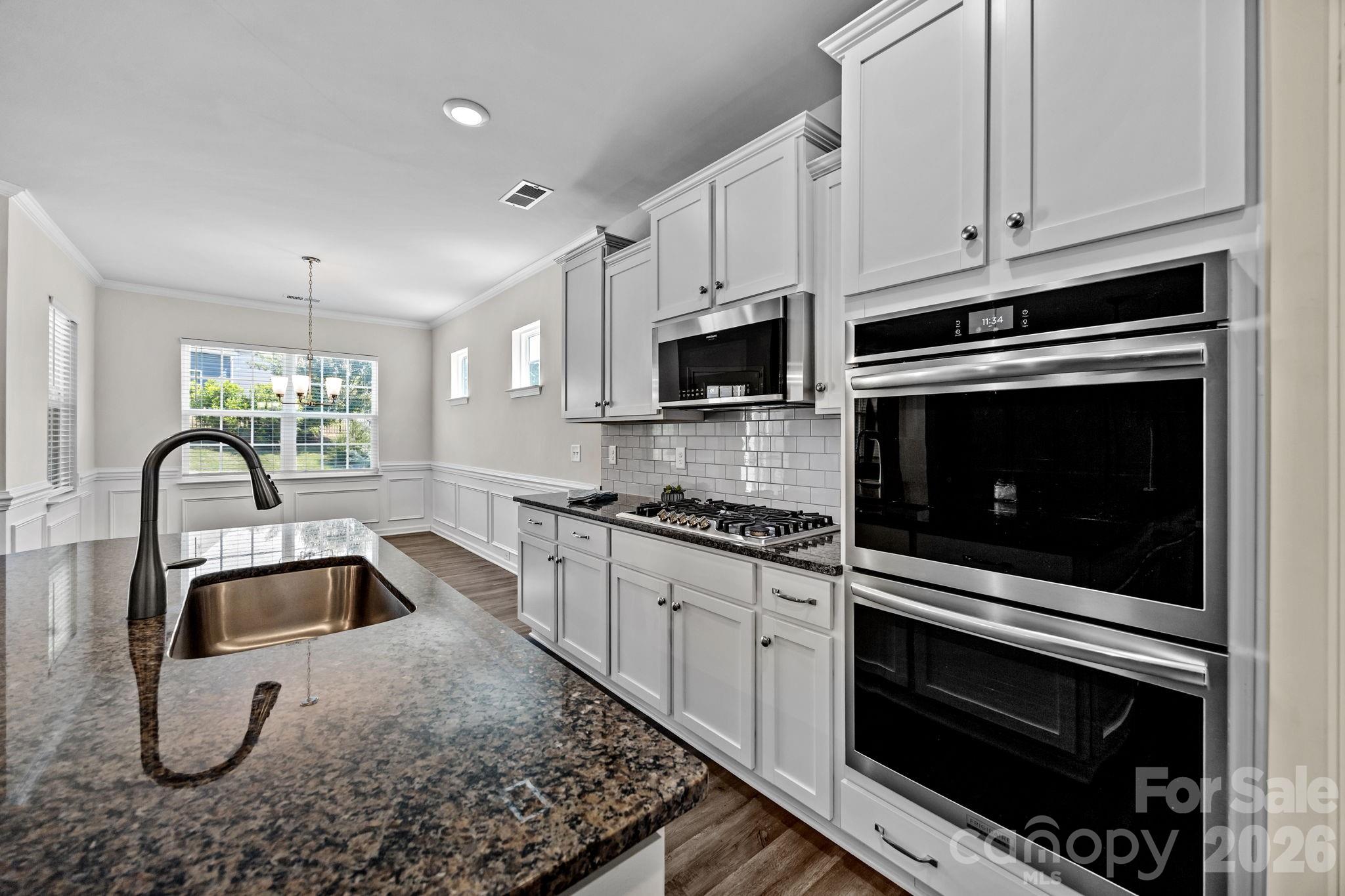Imagery On Mtn Island - Residential