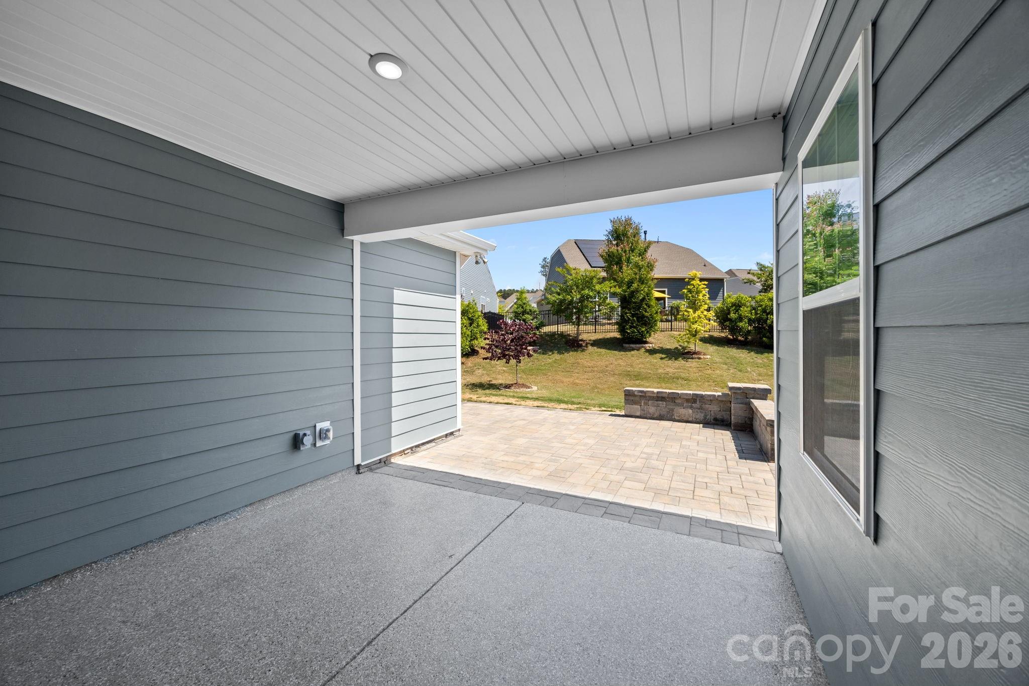 Imagery On Mtn Island - Residential