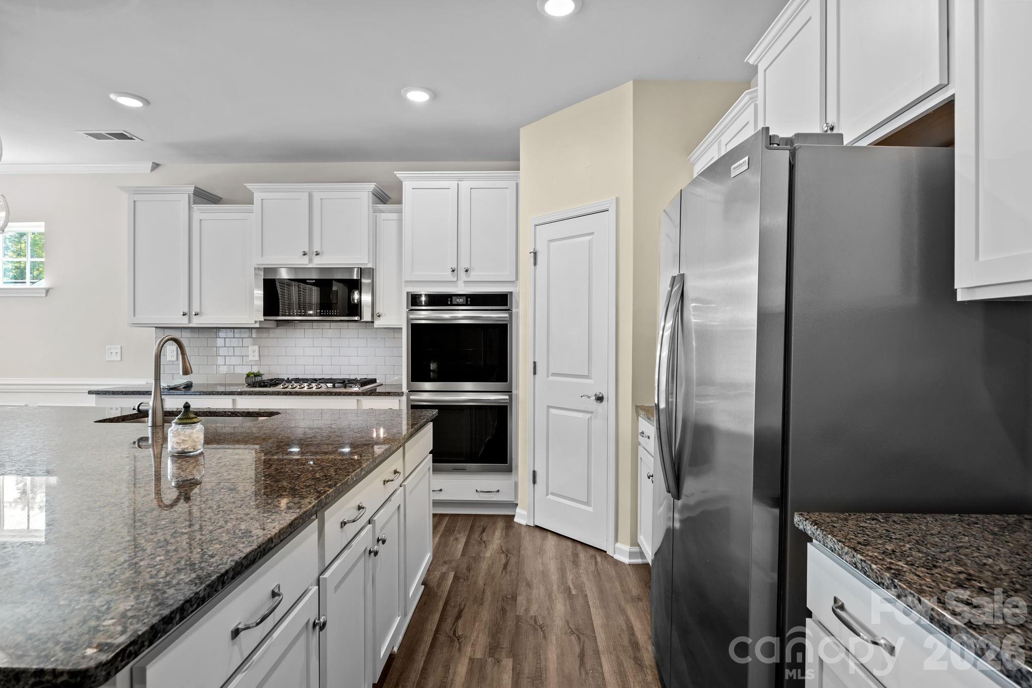 Imagery On Mtn Island - Residential