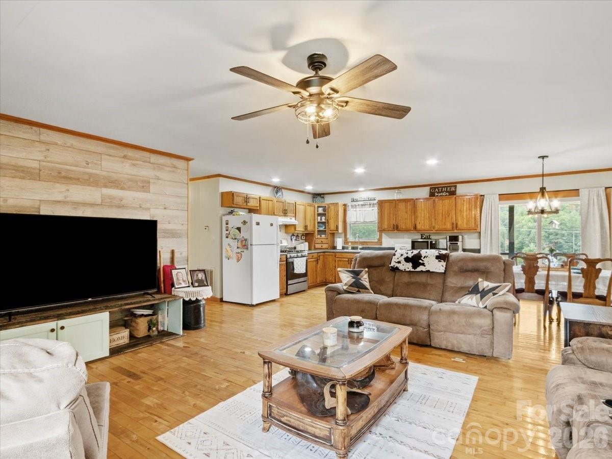 427 Big Brush Creek Road
