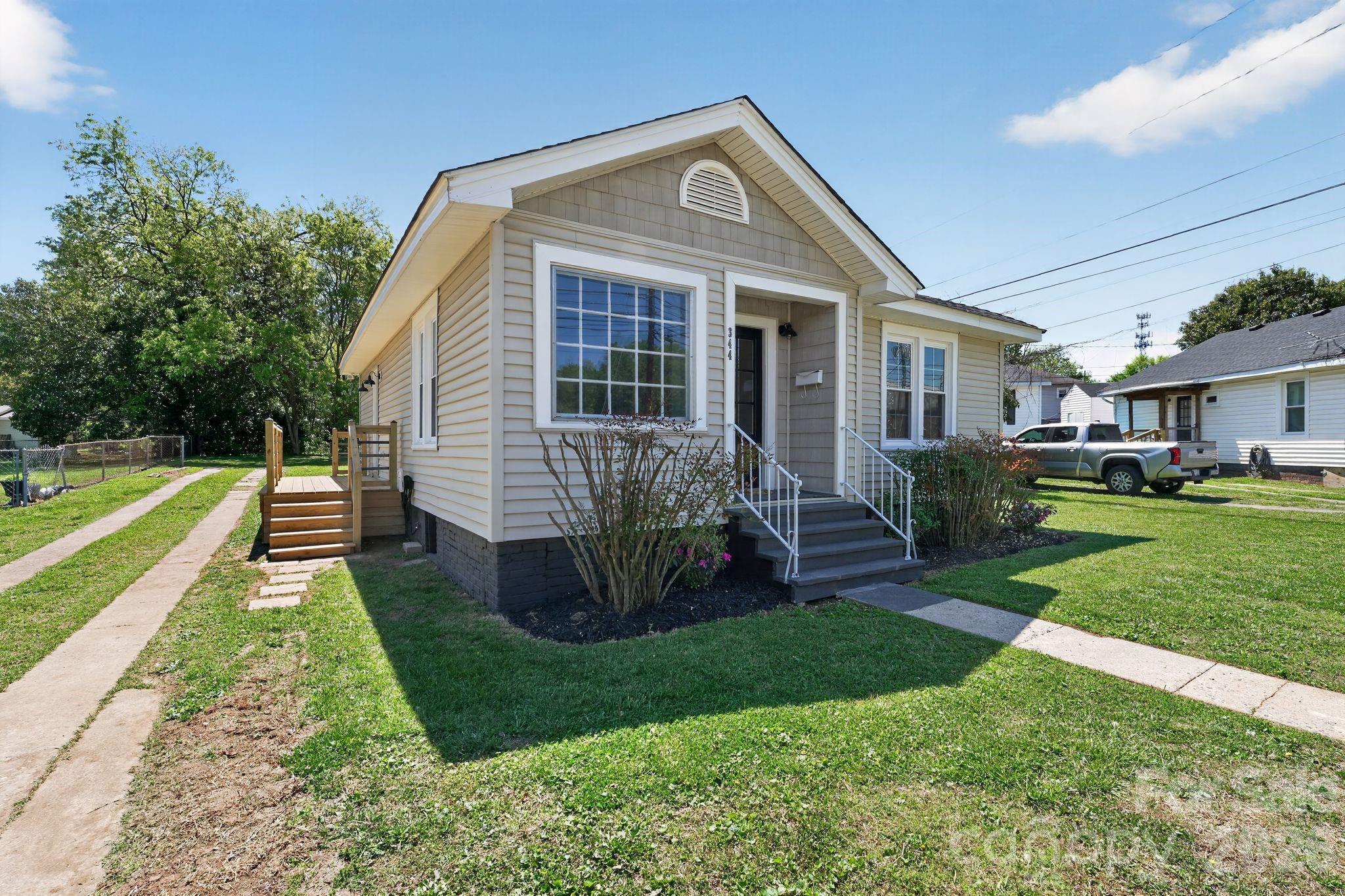 344 Mayflower Avenue