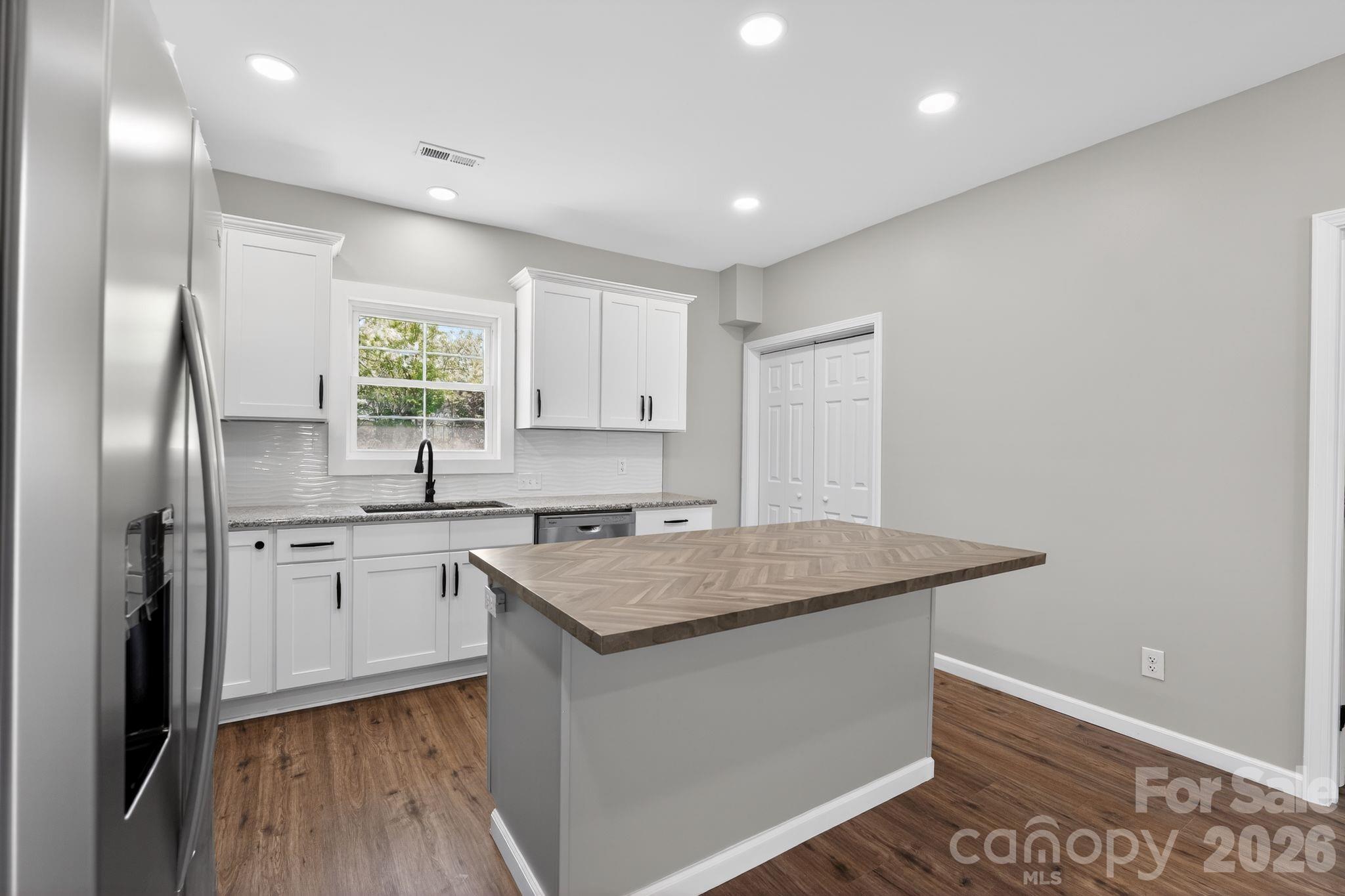 344 Mayflower Avenue