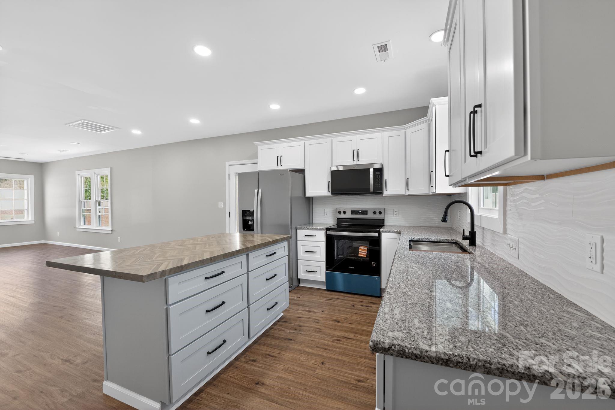 344 Mayflower Avenue