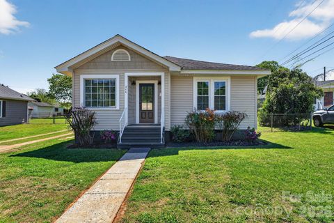 344 Mayflower Avenue Cramerton NC 28032